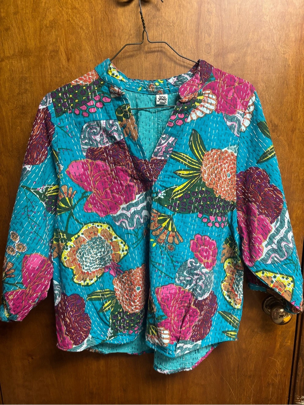 Ivy Jane quilted Turquoise Multicolor Floral Quilted V-Neck Blouse